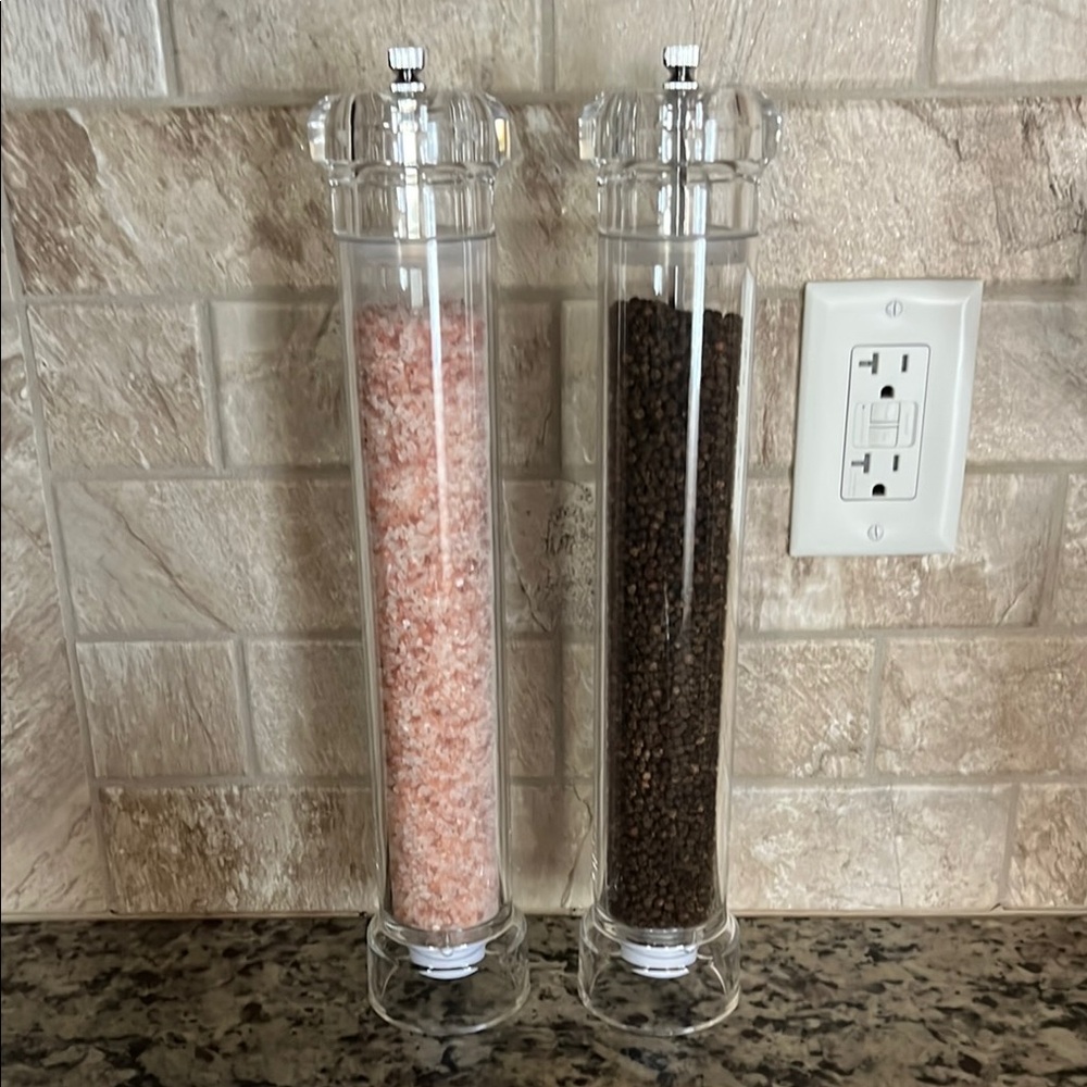 Brand new Williams Sonoma salt & pepper